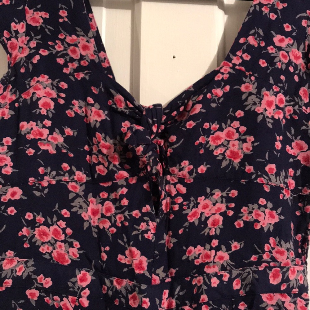 Floral romper!!! - Picture 2 of 3